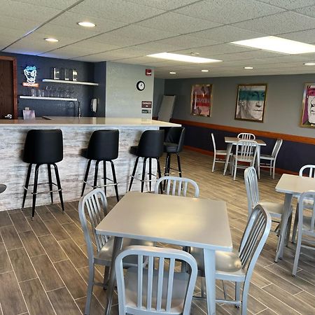 曼尼托沃每周套房酒店 马尼托沃克 外观 照片