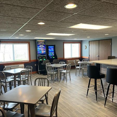 曼尼托沃每周套房酒店 马尼托沃克 外观 照片